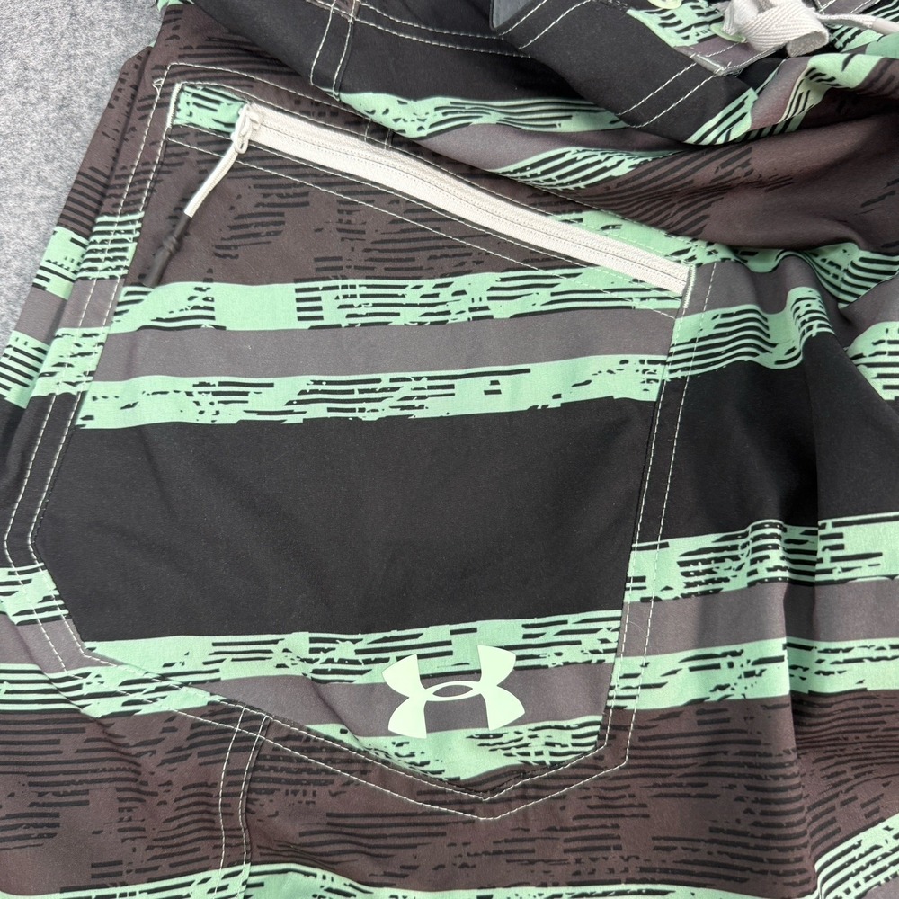 Under Armour Heat Gear‎ Board Shorts Mens 42 Swim Trunks Loose Fit Green Black - Picture 4 of 13